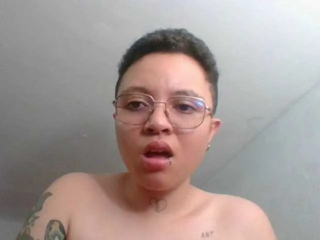 Live sex webcam photo for EdenJupiters #275473190