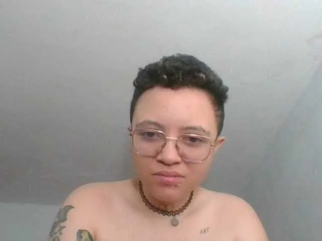 Live sex webcam photo for EdenJupiters #275520388