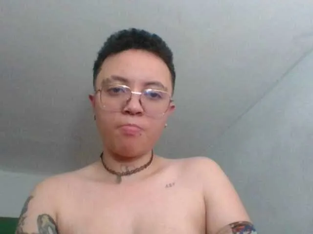 Live sex webcam photo for EdenJupiters #276009878