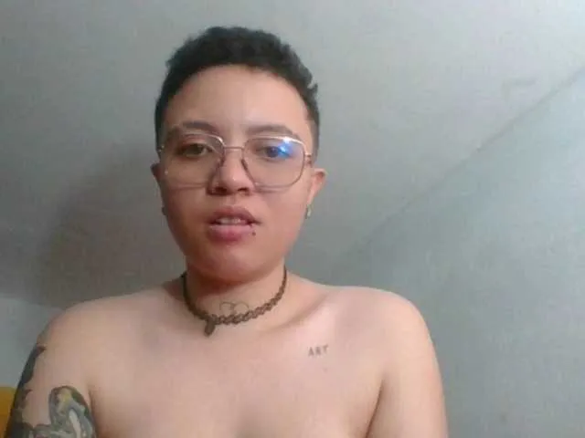 Live sex webcam photo for EdenJupiters #276033703