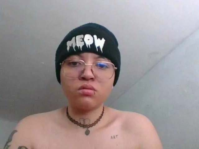 Live sex webcam photo for EdenJupiters #276216656