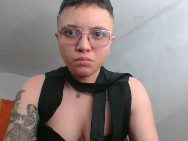 Live sex webcam photo for EdenJupiters #276224290