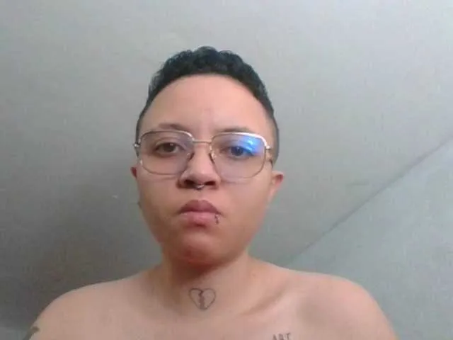 Live sex webcam photo for EdenJupiters #276295395