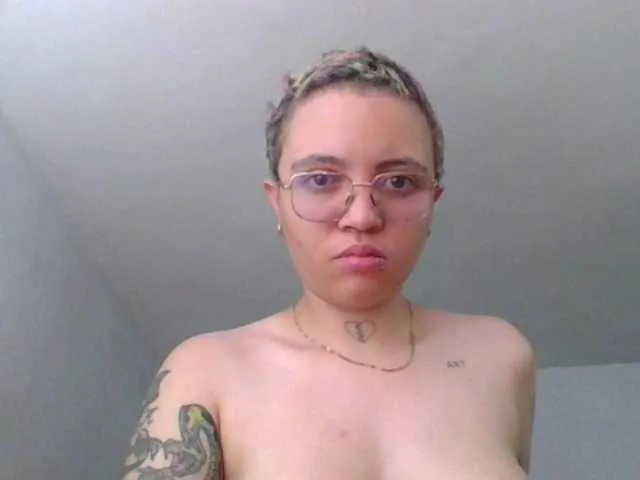 Live sex webcam photo for EdenJupiters #276896987