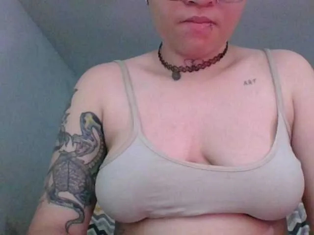 Live sex webcam photo for EdenJupiters #277177524