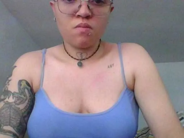 Live sex webcam photo for EdenJupiters #277323601