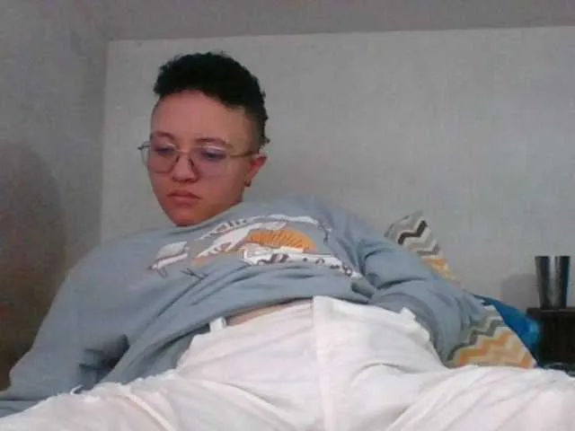 Live sex webcam photo for EdenJupiters #277412406