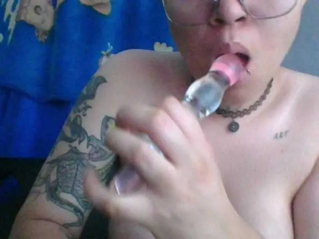 Live sex webcam photo for EdenJupiters #277634374