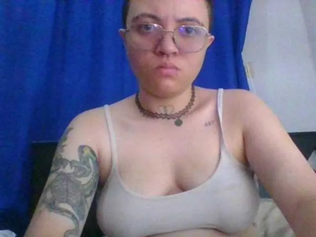 Live sex webcam photo for EdenJupiters #278092606