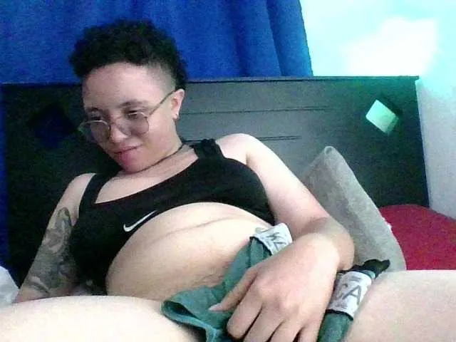 Live sex webcam photo for EdenJupiters #289844497