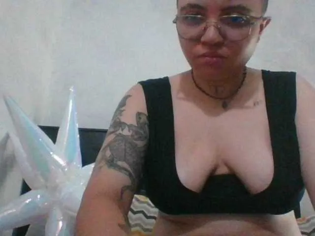 Live sex webcam photo for EdenJupiters #290707821