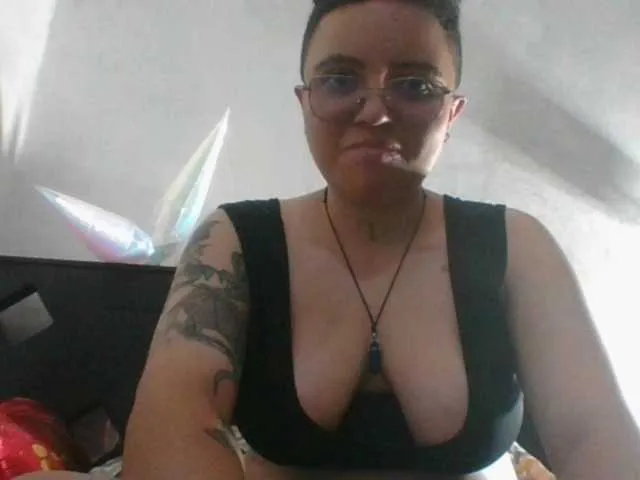 Live sex webcam photo for EdenJupiters #290850297