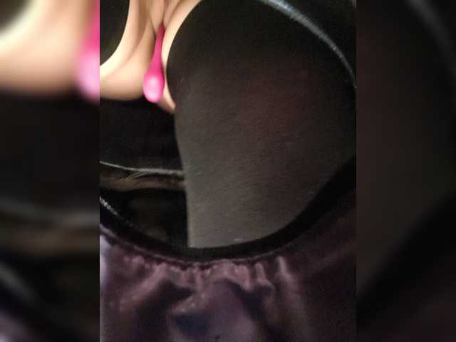 Live sex webcam photo for EditaMilf #272185686