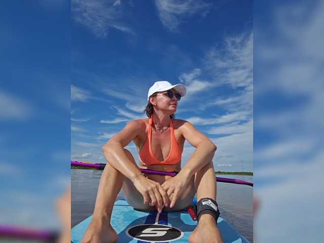 Live sex webcam photo for EditaMilf #276042398