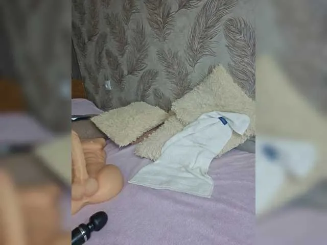 Live sex webcam photo for EditaMilf #290837764