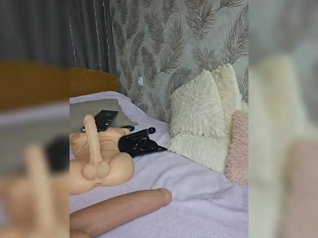 Live sex webcam photo for EditaMilf #290858729