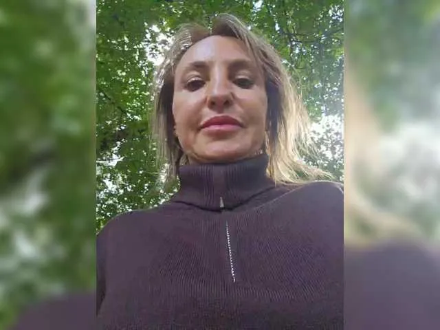 Live sex webcam photo for EditaMilf #291740539