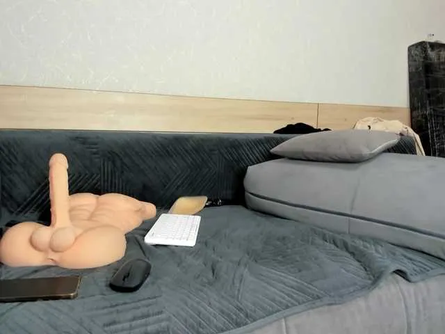 Live sex webcam photo for EditaMilf #291987560