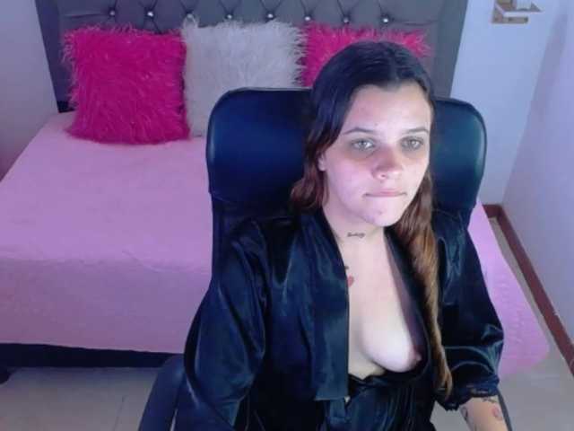 Live sex webcam photo for EdithBelrose #272559458