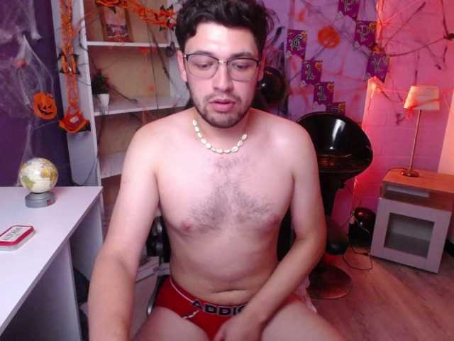 Live sex webcam photo for Eduard-Clark #276552860