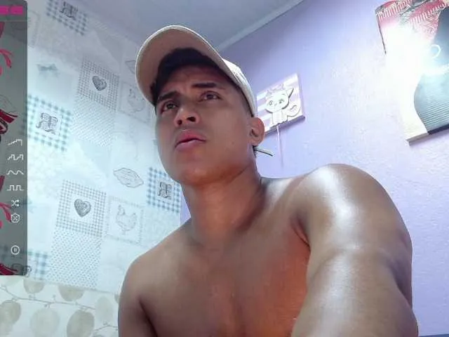 Live sex webcam photo for EdwardRaws #275947294