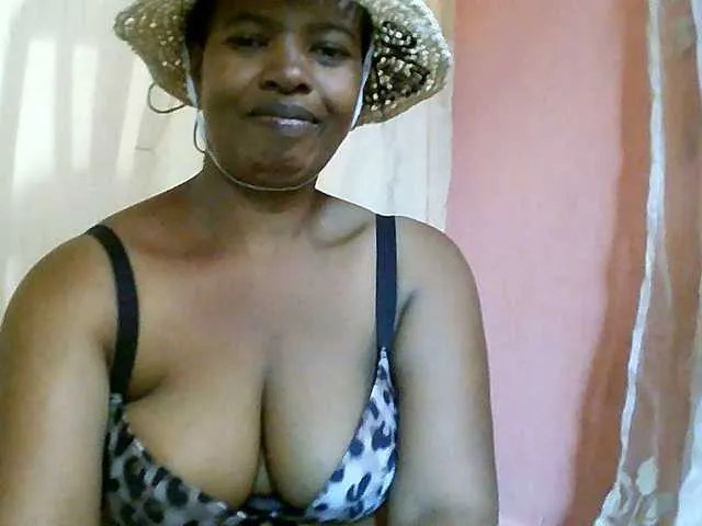 Live sex webcam photo for Edwiga #292142824