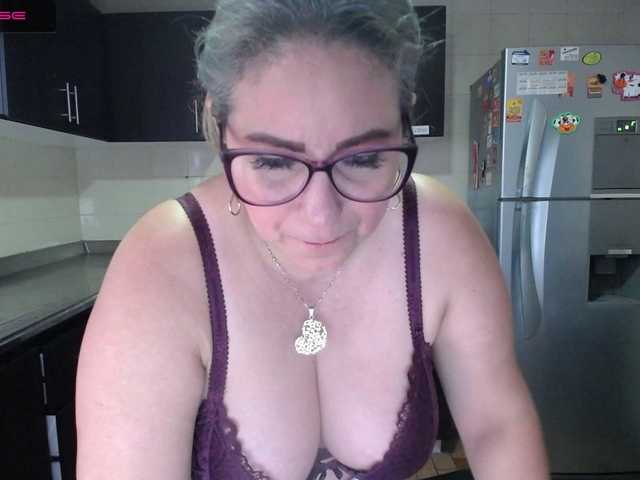 Live sex webcam photo for EelEeNna #272929774