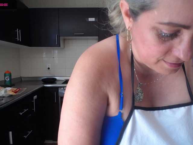 Live sex webcam photo for EelEeNna #273043392