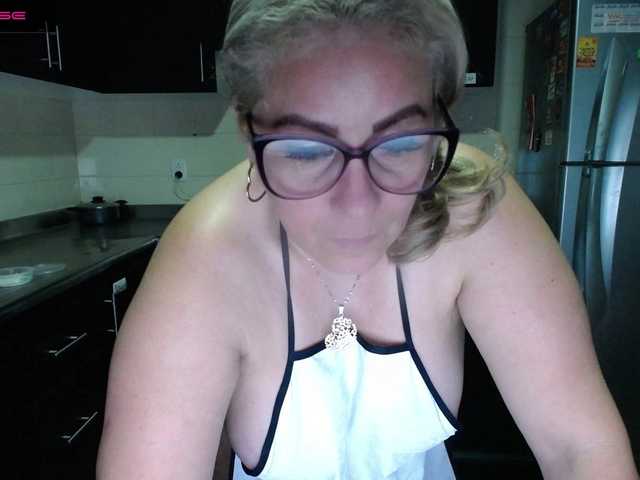 Live sex webcam photo for EelEeNna #273249532