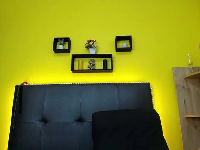 Live sex webcam photo for EelEeNna #274446070