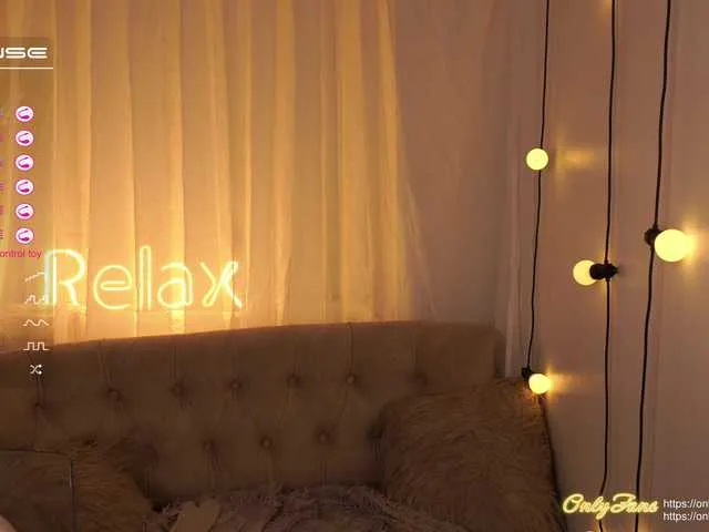 Live sex webcam photo for Effy_S #272121742