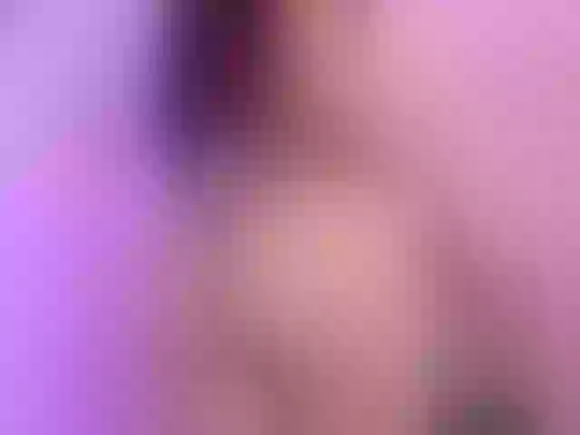 Live sex webcam photo for EileenFox #276419291