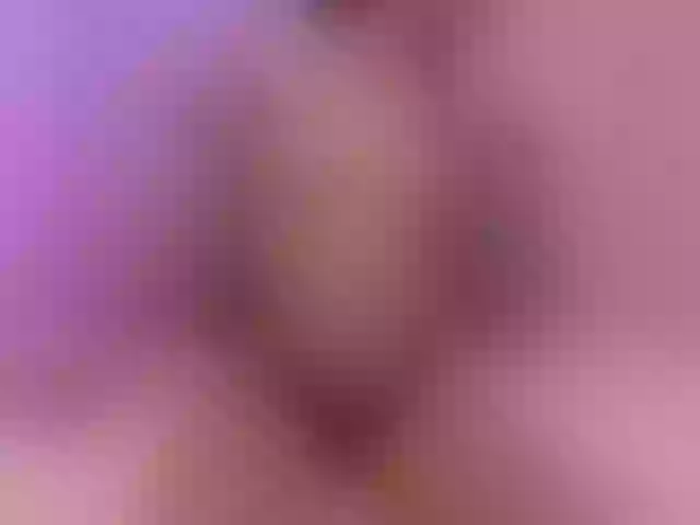 Live sex webcam photo for EileenFox #276558145