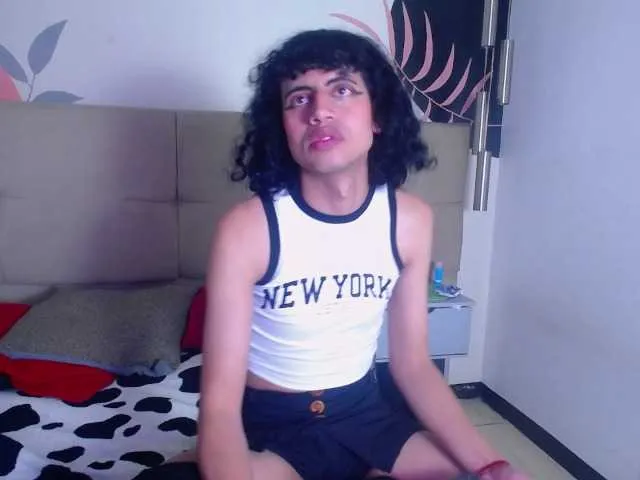 Live sex webcam photo for Eimyflorian #290316638