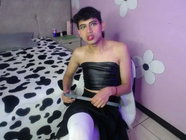 Live sex webcam photo for Eimyflorian #290328483