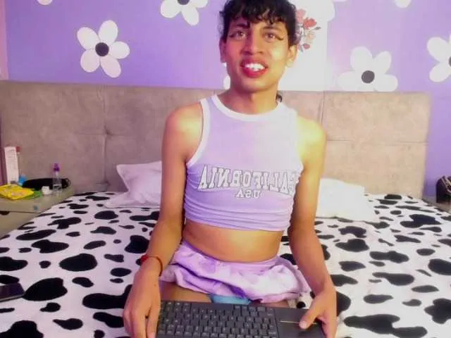 Live sex webcam photo for Eimyflorian #290353134