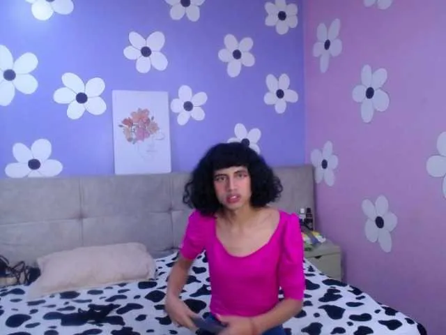 Live sex webcam photo for Eimyflorian #290409040