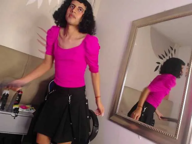 Live sex webcam photo for Eimyflorian #290601814