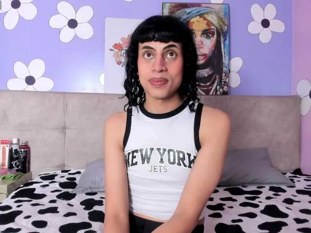 Live sex webcam photo for Eimyflorian #290690049