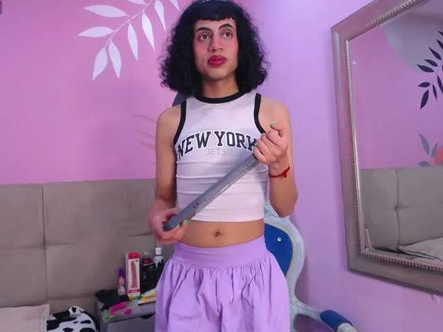Live sex webcam photo for Eimyflorian #290695329
