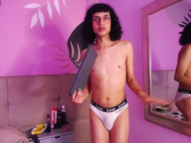 Live sex webcam photo for Eimyflorian #290718265