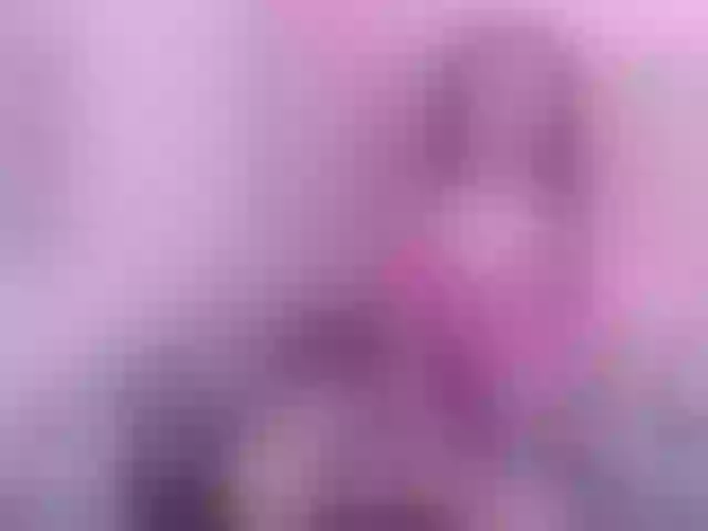 Live sex webcam photo for Eimyflorian #290799225
