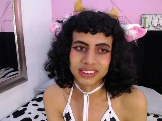 Live sex webcam photo for Eimyflorian #290848086
