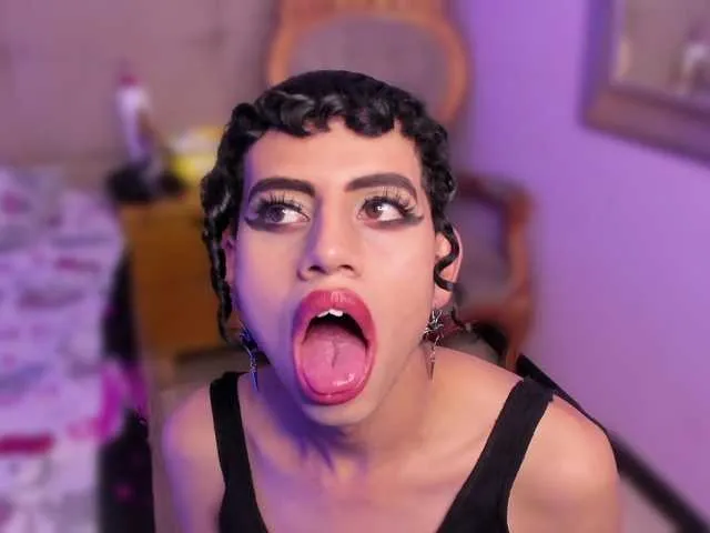 Live sex webcam photo for Eimyflorian #291214184