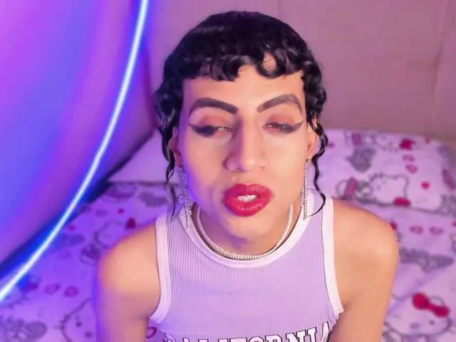 Live sex webcam photo for Eimyflorian #291237908