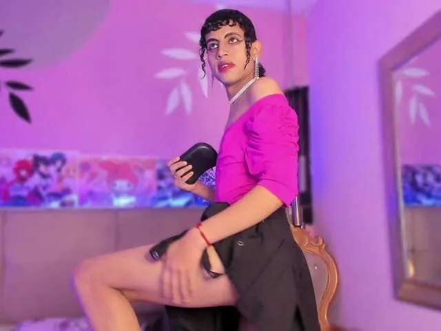 Live sex webcam photo for Eimyflorian #291292136