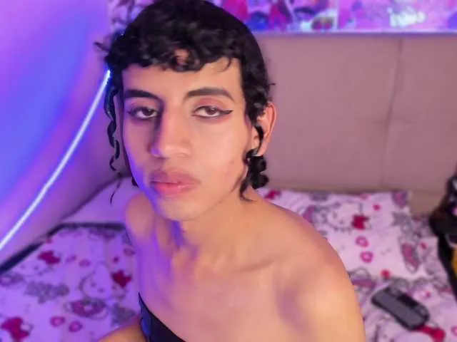 Live sex webcam photo for Eimyflorian #291521921