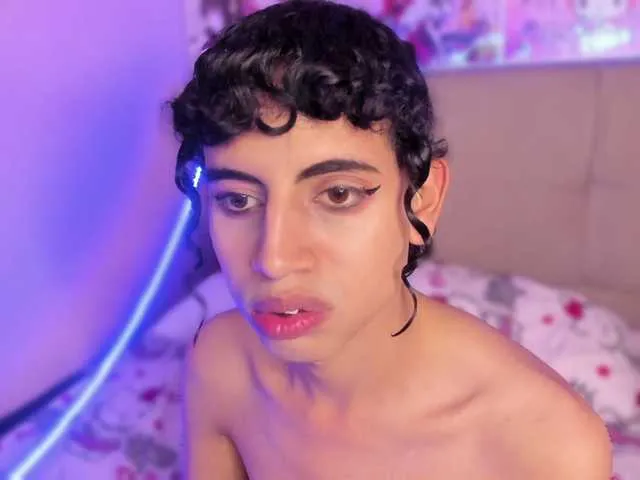 Live sex webcam photo for Eimyflorian #291556170