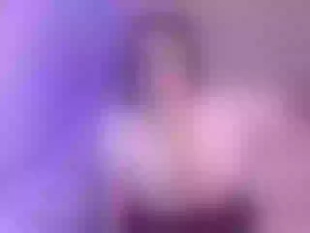 Live sex webcam photo for Eimyflorian #292113985