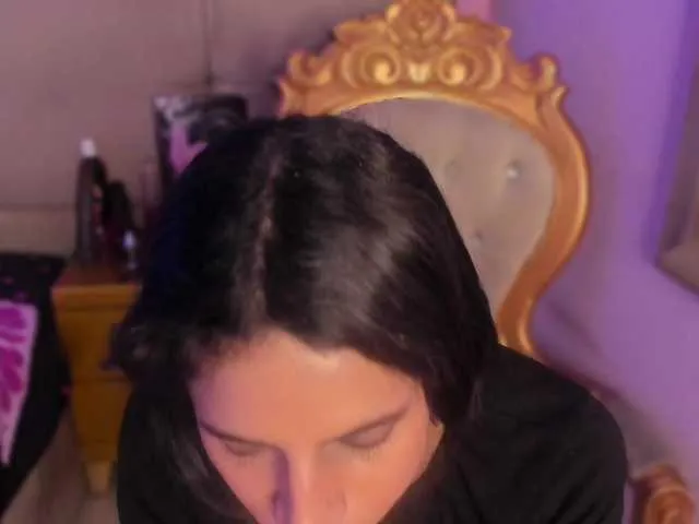 Live sex webcam photo for Eimyflorian #292389441